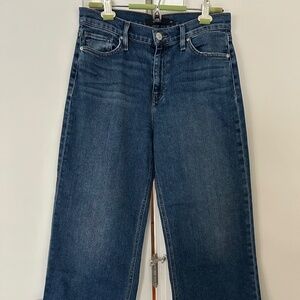 Premium Denim! High-rise & wide leg!! On-trend Hudson Rosie jeans, size 28.